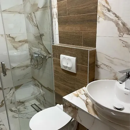 Apartament Pink House *