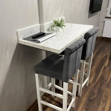 Pink House * Jagodina