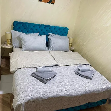 Apartament Pink House *