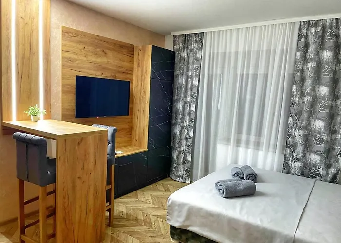 Pink House * Jagodina