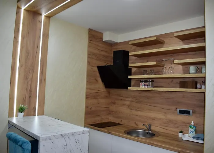 Pink House * Jagodina