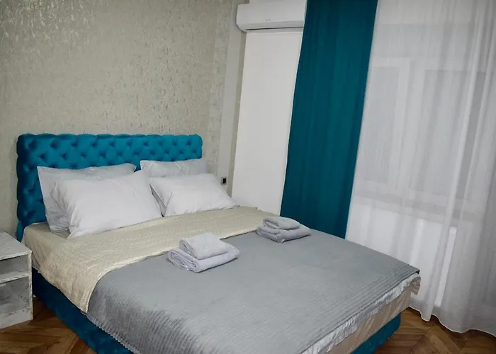 Pink House * Jagodina